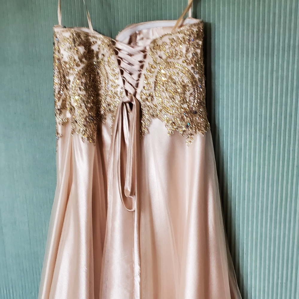 Prom dress - Picture 5 of 6